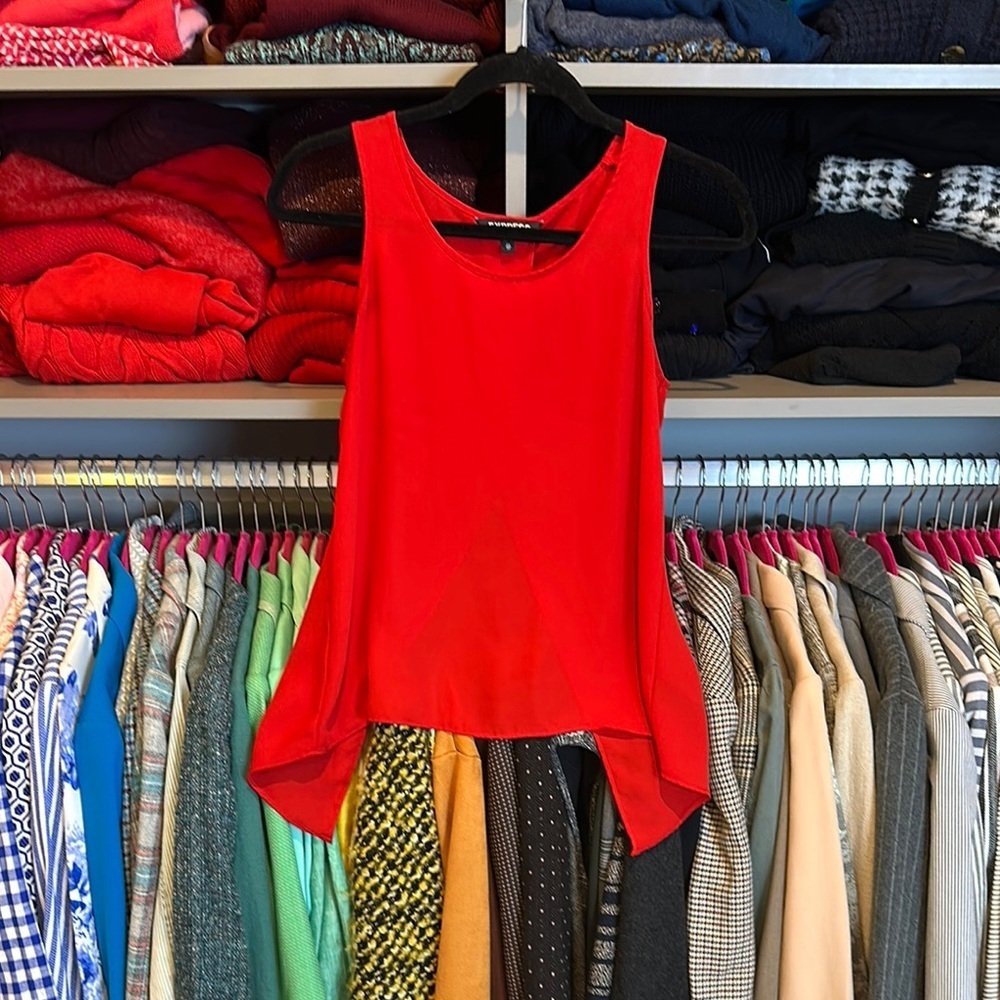 Express red sleeveless back partially open top size XS
